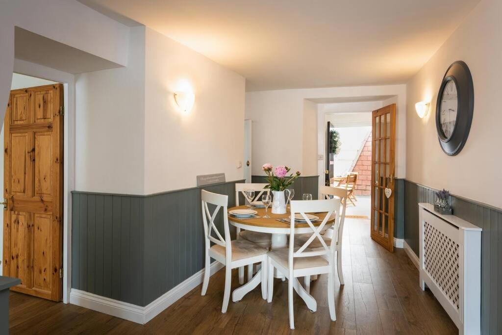 Blue Skies Apartment - Harbour Views Torquay Esterno foto